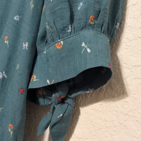 Lauren Conrad XS Blue Floral Button-Front Blouse - Picture 4 of 5